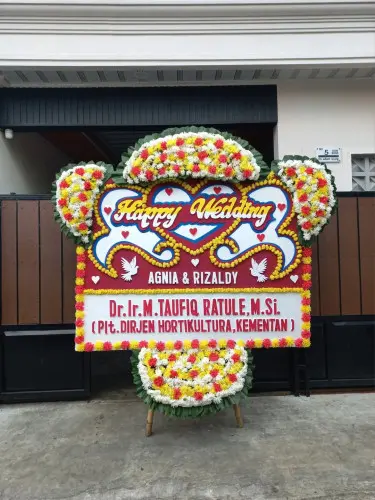 Papan Bunga Pernikahan kebun bunga